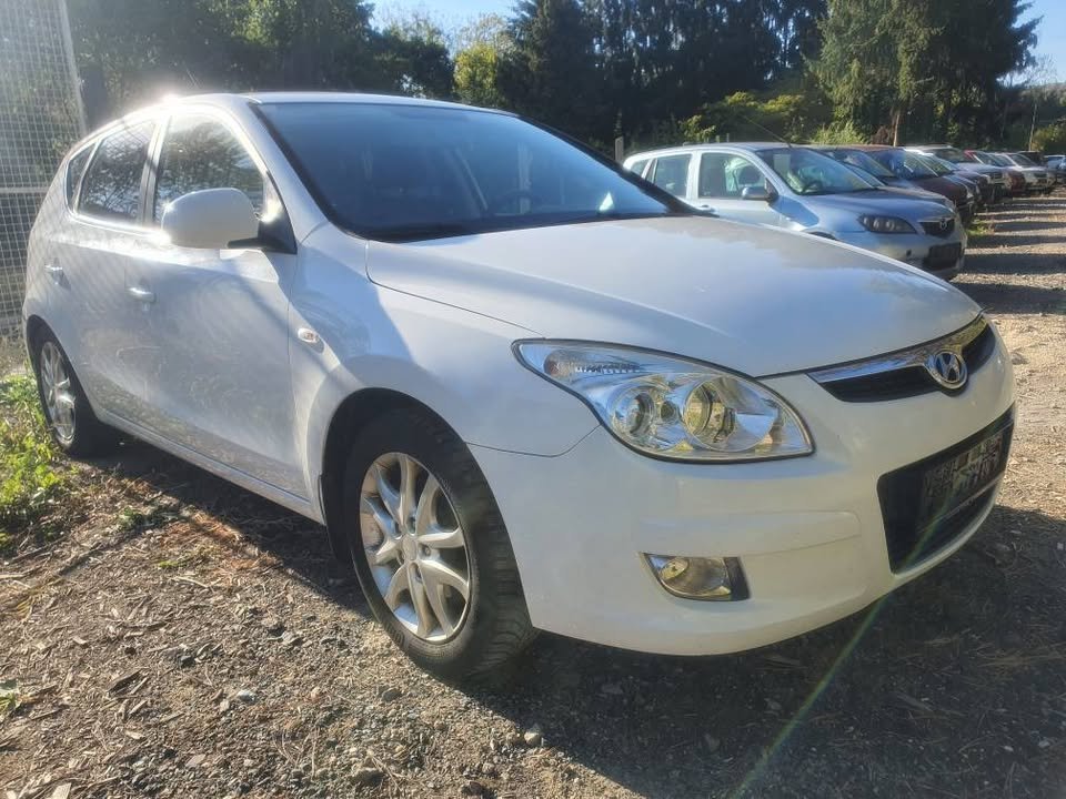 Hyundai I30 1.4 Benzin 139.230 Km.